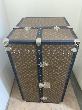 Draw-bar box Draw-bar box