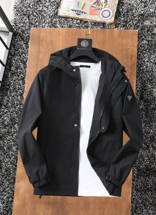 Hoodies & Sweatshirts