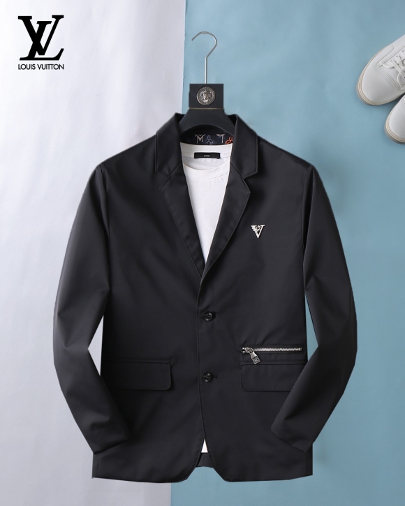 Hoodies & Sweatshirts