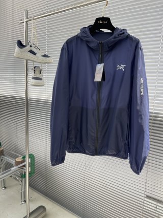 Hoodies & Sweatshirts Hoodies & Sweatshirts