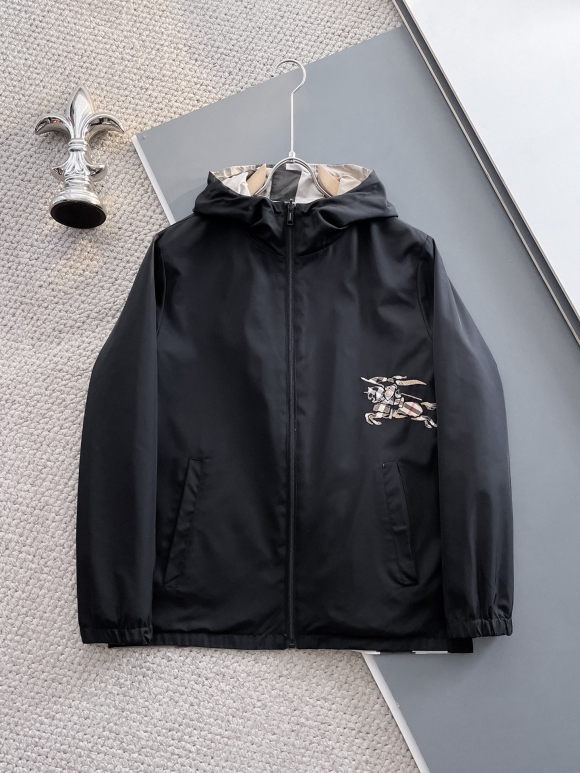 Hoodies & Sweatshirts