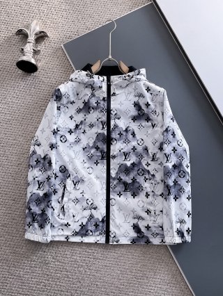 Hoodies & Sweatshirts Hoodies & Sweatshirts