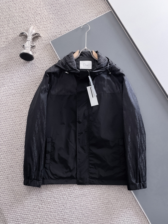 Hoodies & Sweatshirts Hoodies & Sweatshirts