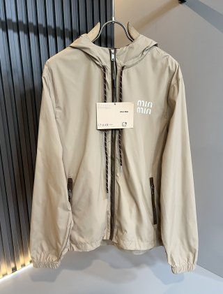 Hoodies & Sweatshirts Hoodies & Sweatshirts