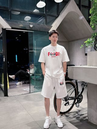 Leisure suit Leisure suit