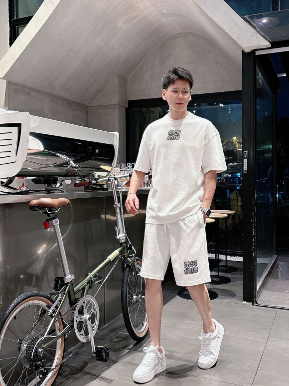 Leisure suit Leisure suit