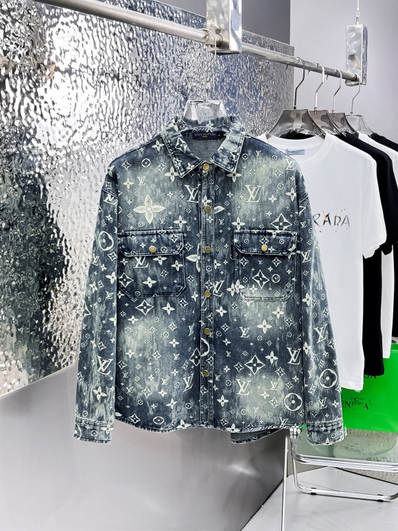 Coats & Jackets Coats & Jackets