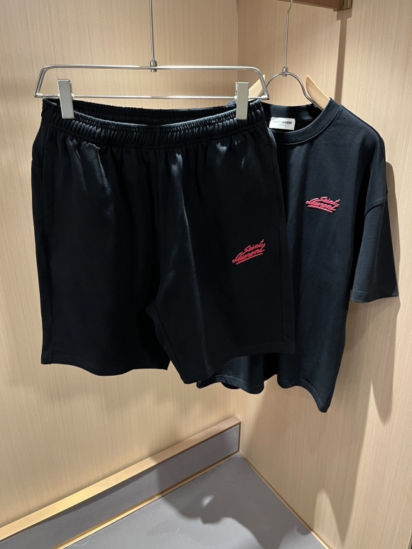 Leisure suit Leisure suit