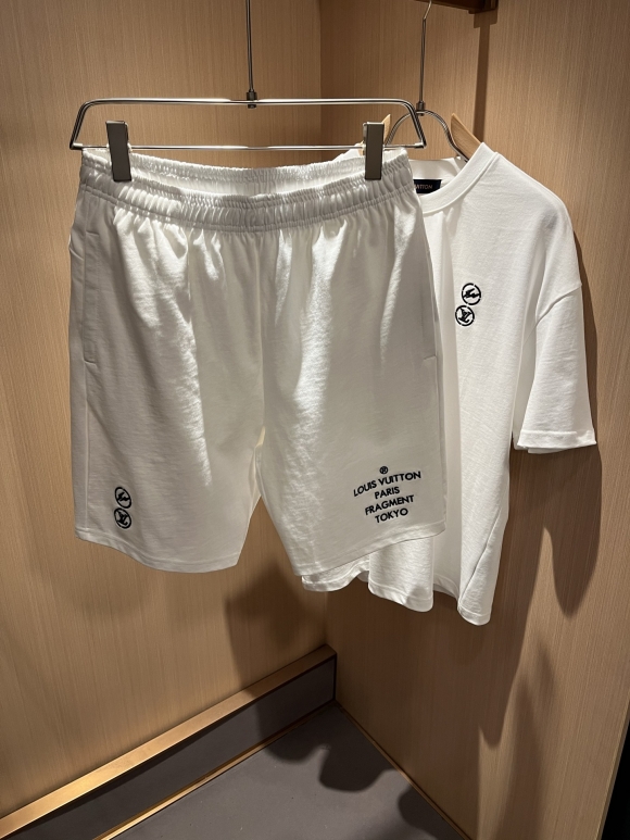 Leisure suit Leisure suit