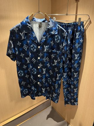 Leisure suit Leisure suit