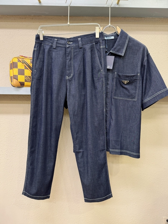 Leisure suit Leisure suit