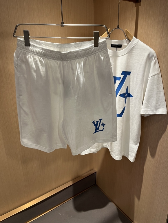 Leisure suit Leisure suit