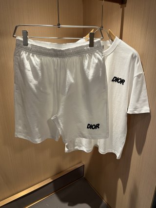 Leisure suit Leisure suit