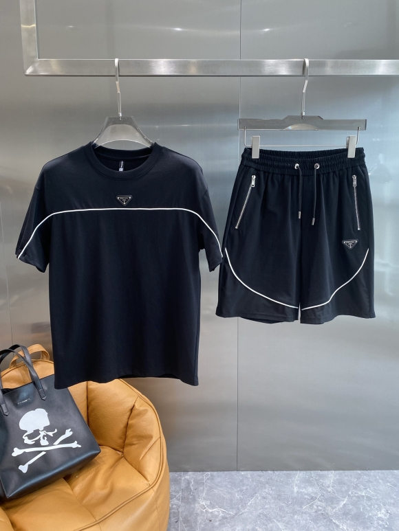 Leisure suit Leisure suit