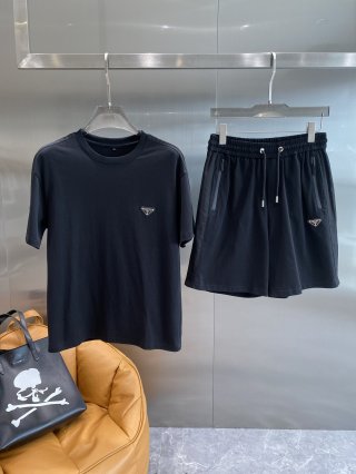 Leisure suit Leisure suit