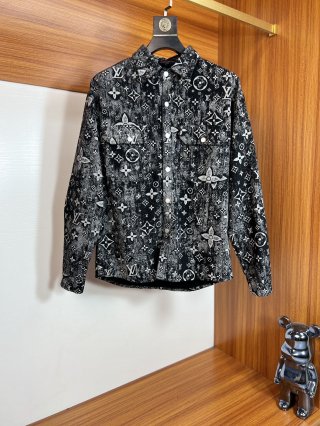 Coats & Jackets Coats & Jackets