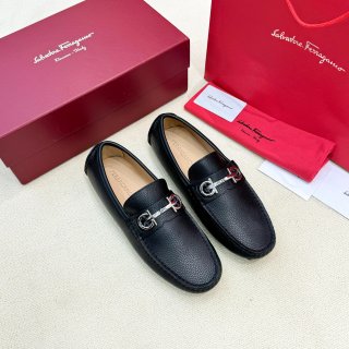 FerragamoSHOES