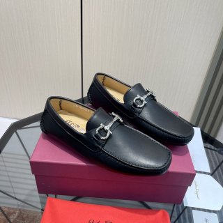 FerragamoSHOES