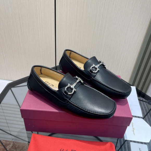 FerragamoSHOES