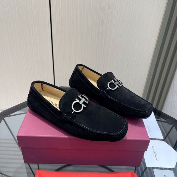 FerragamoSHOES