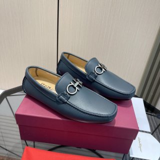 FerragamoSHOES