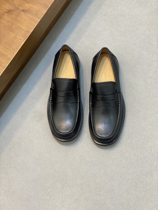 FerragamoSHOES