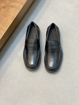 FerragamoSHOES