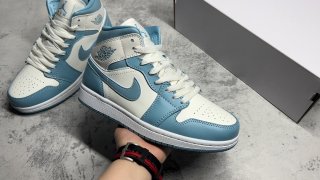 AirJordan1MidSHOES
