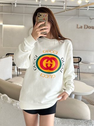 Hoodies & Sweatshirts