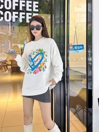 Hoodies & Sweatshirts Hoodies & Sweatshirts