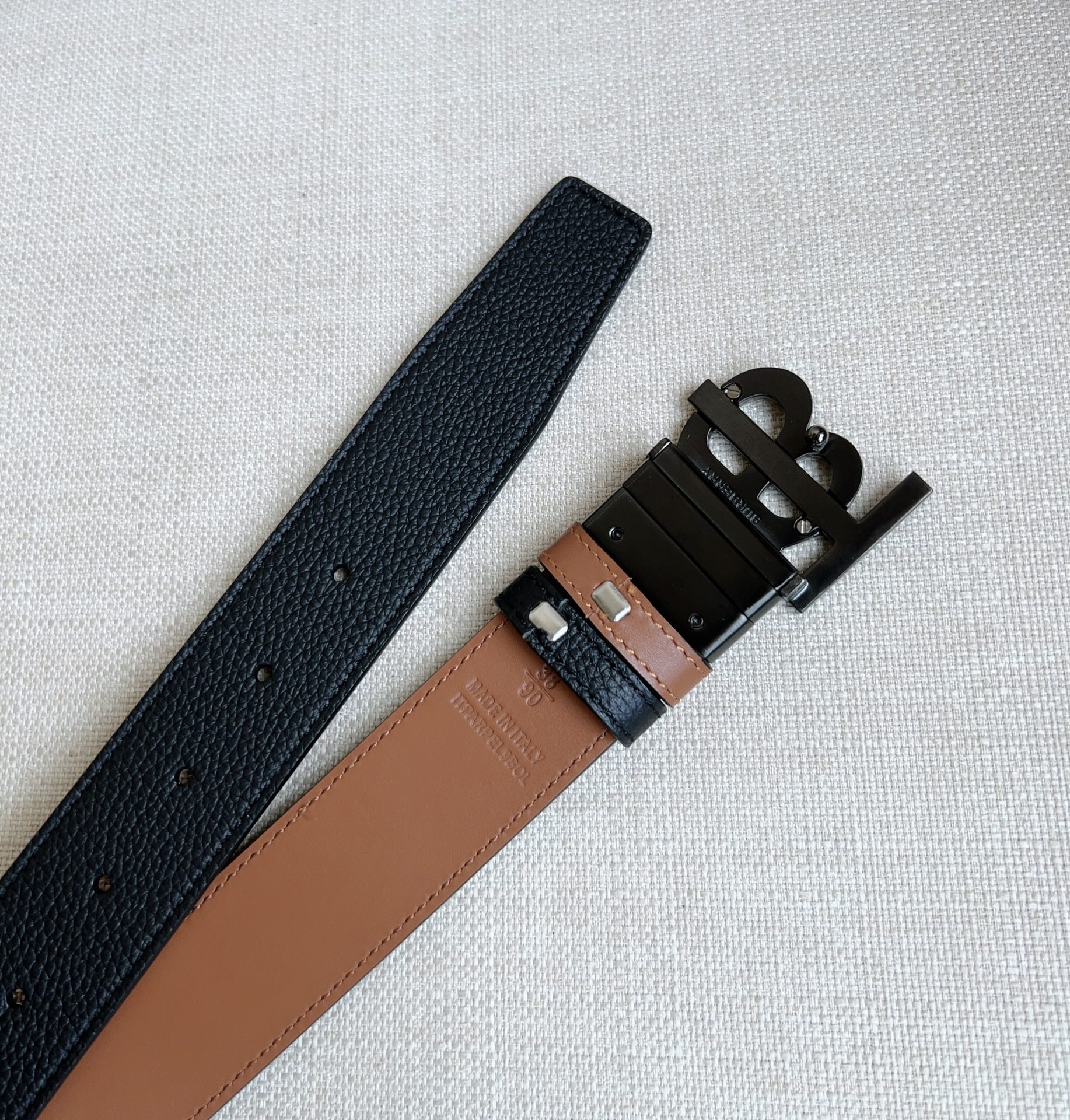 Burberry-Belts