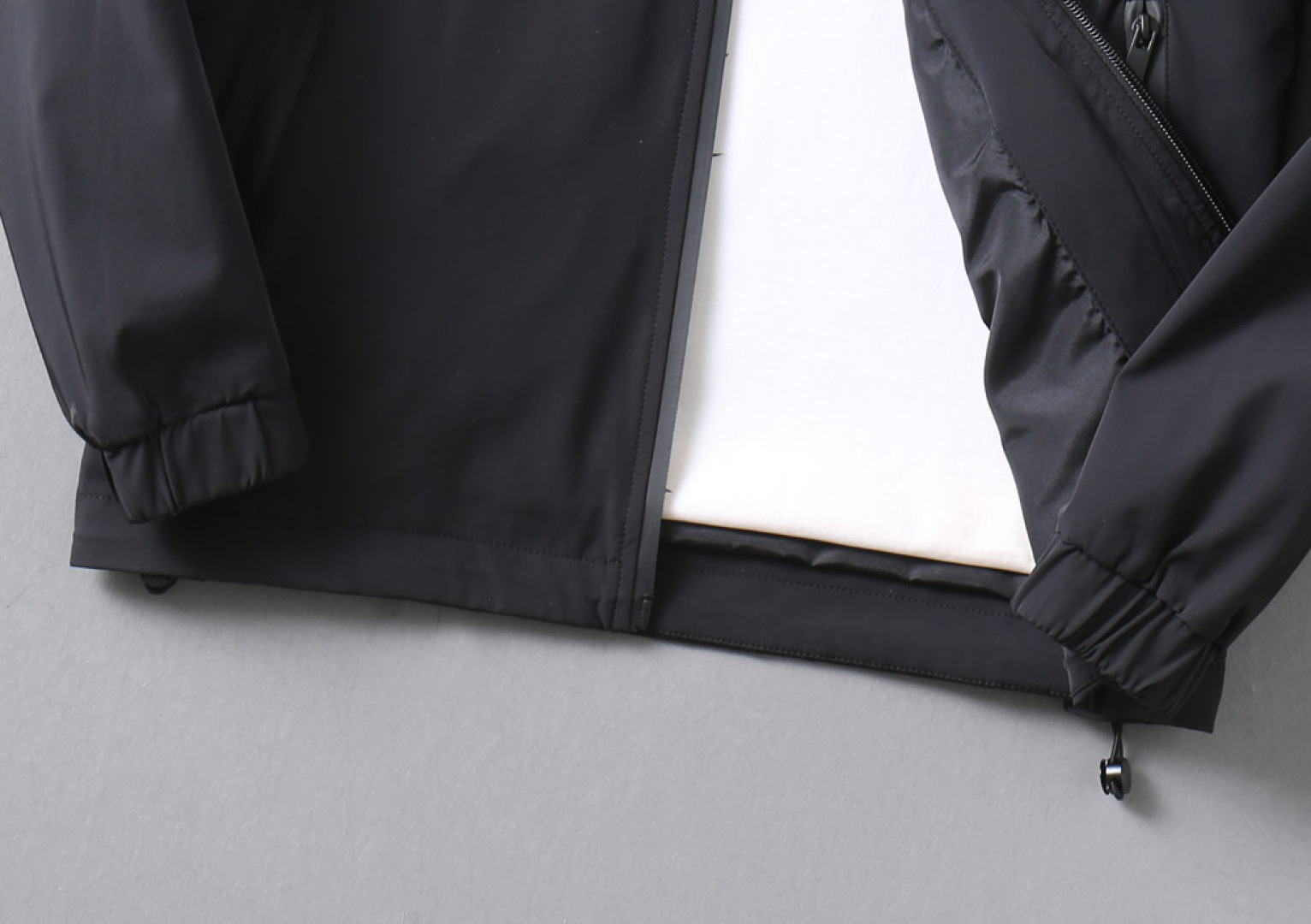 Hoodies & Sweatshirts