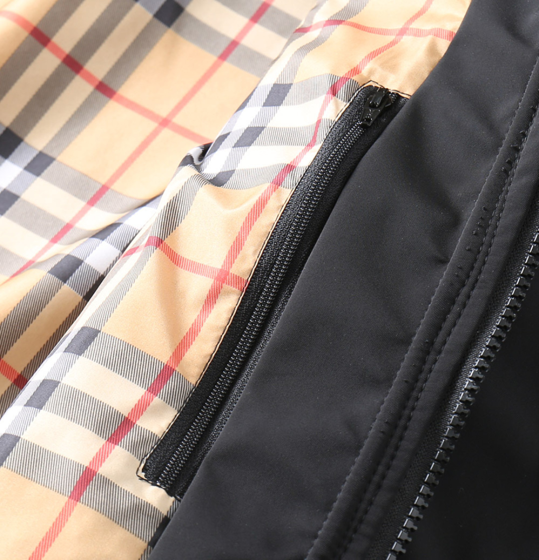 Hoodies & Sweatshirts