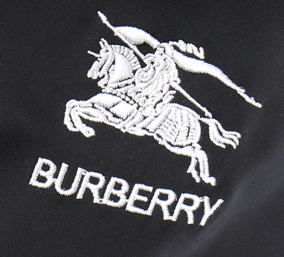 Hoodies & Sweatshirts