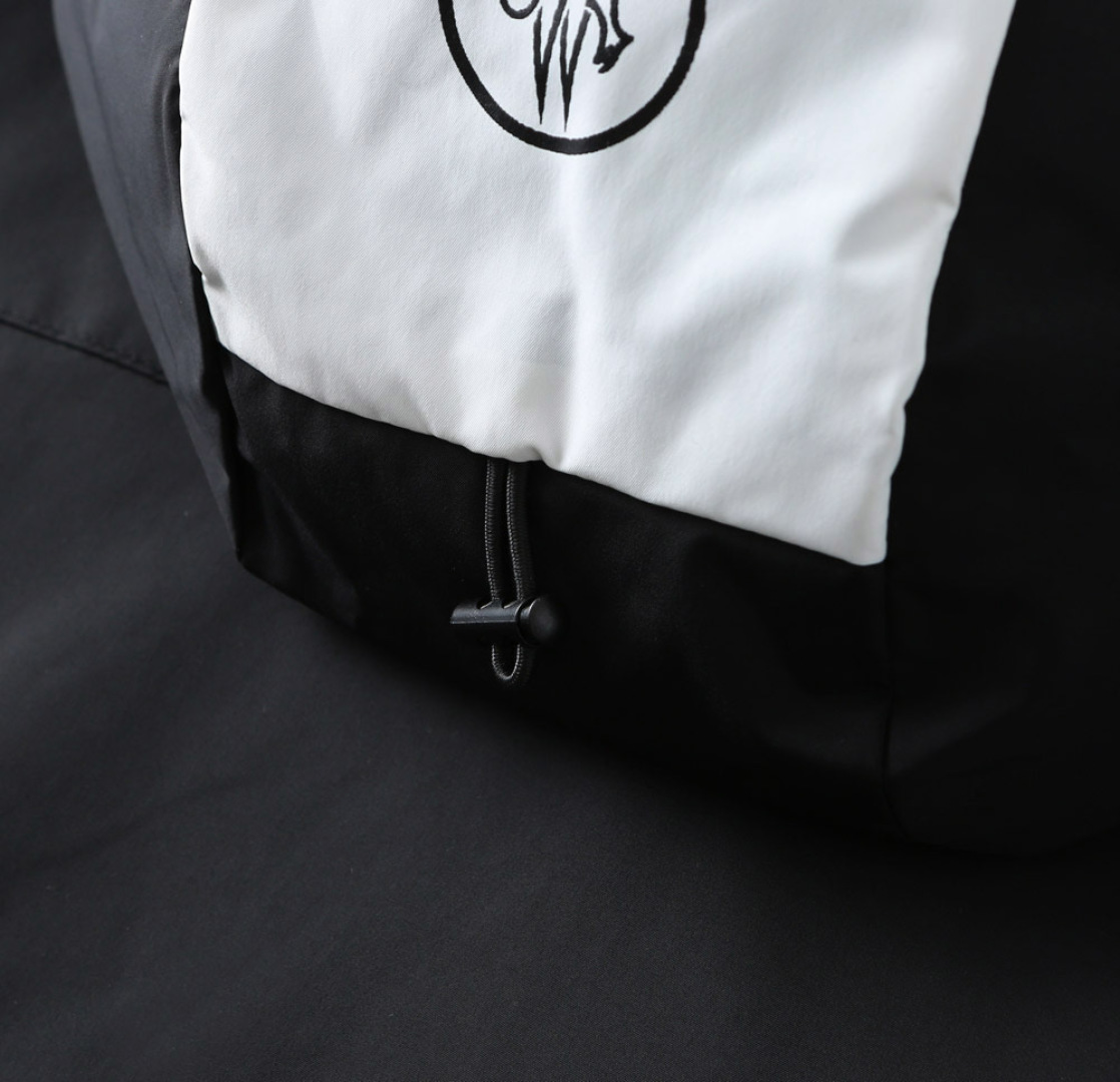 Hoodies & Sweatshirts