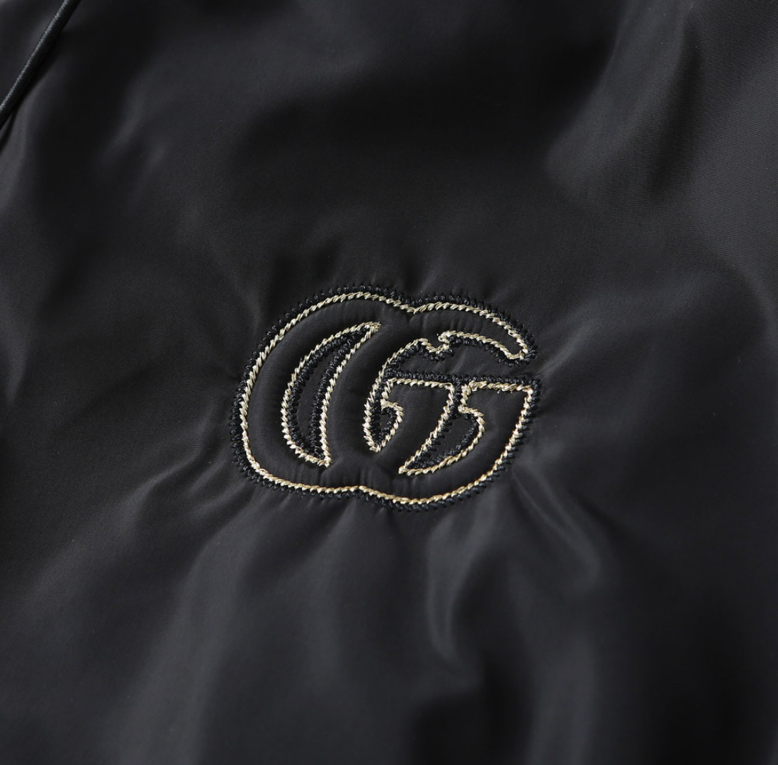 Hoodies & Sweatshirts