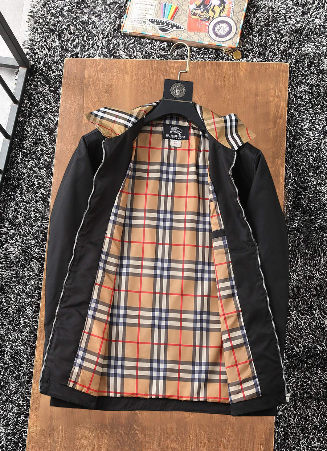 Hoodies & Sweatshirts