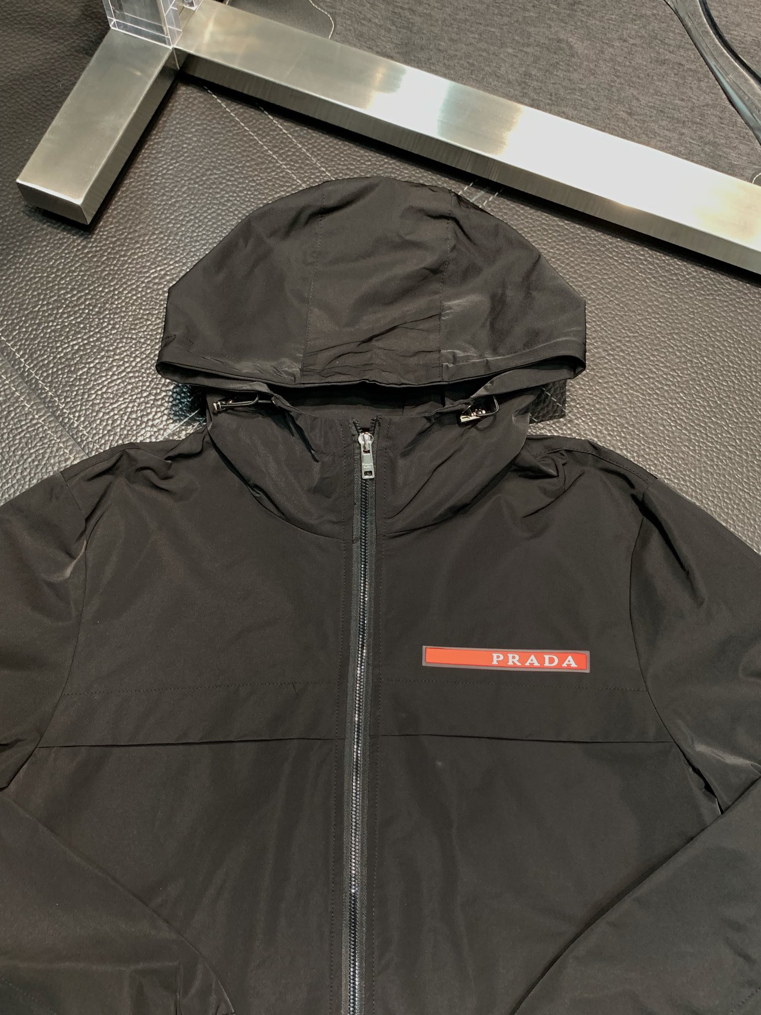 Hoodies & Sweatshirts