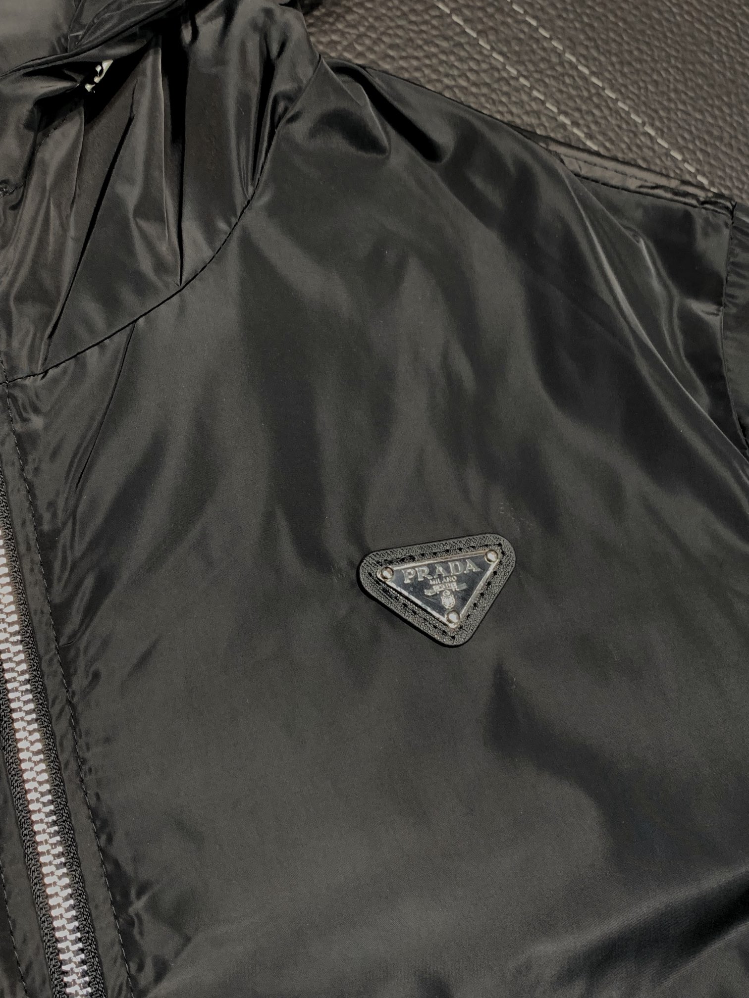 Hoodies & Sweatshirts