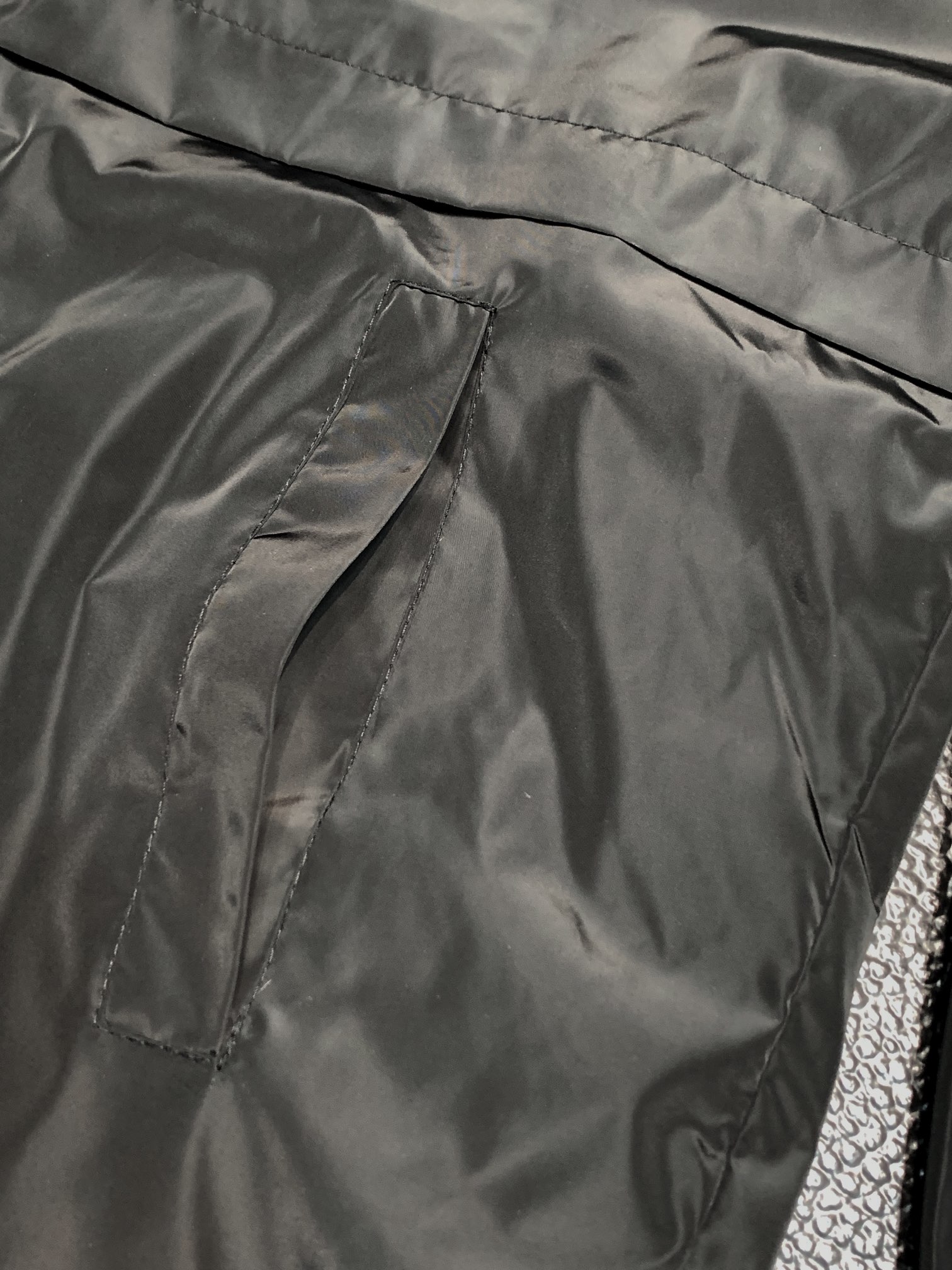 Hoodies & Sweatshirts