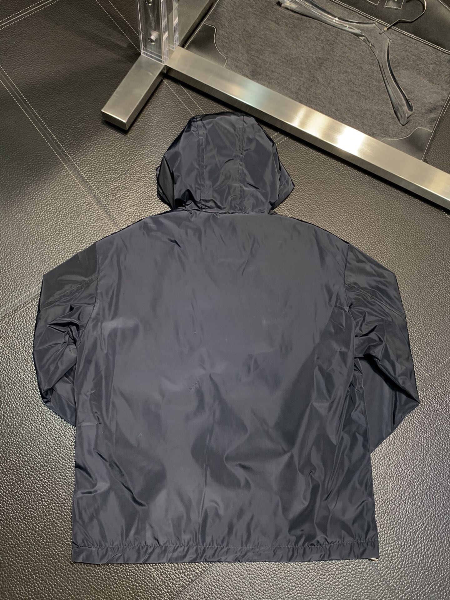 Hoodies & Sweatshirts