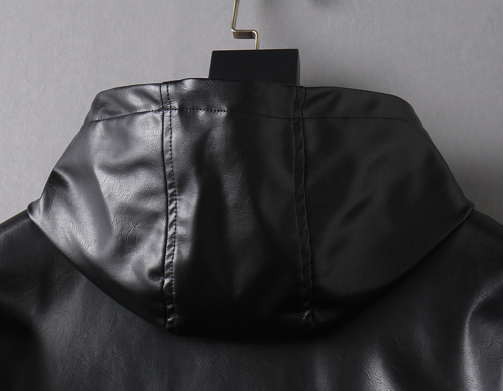 Hoodies & Sweatshirts