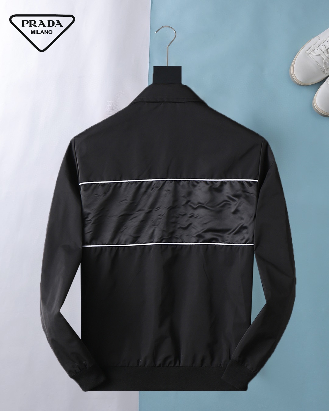 Hoodies & Sweatshirts