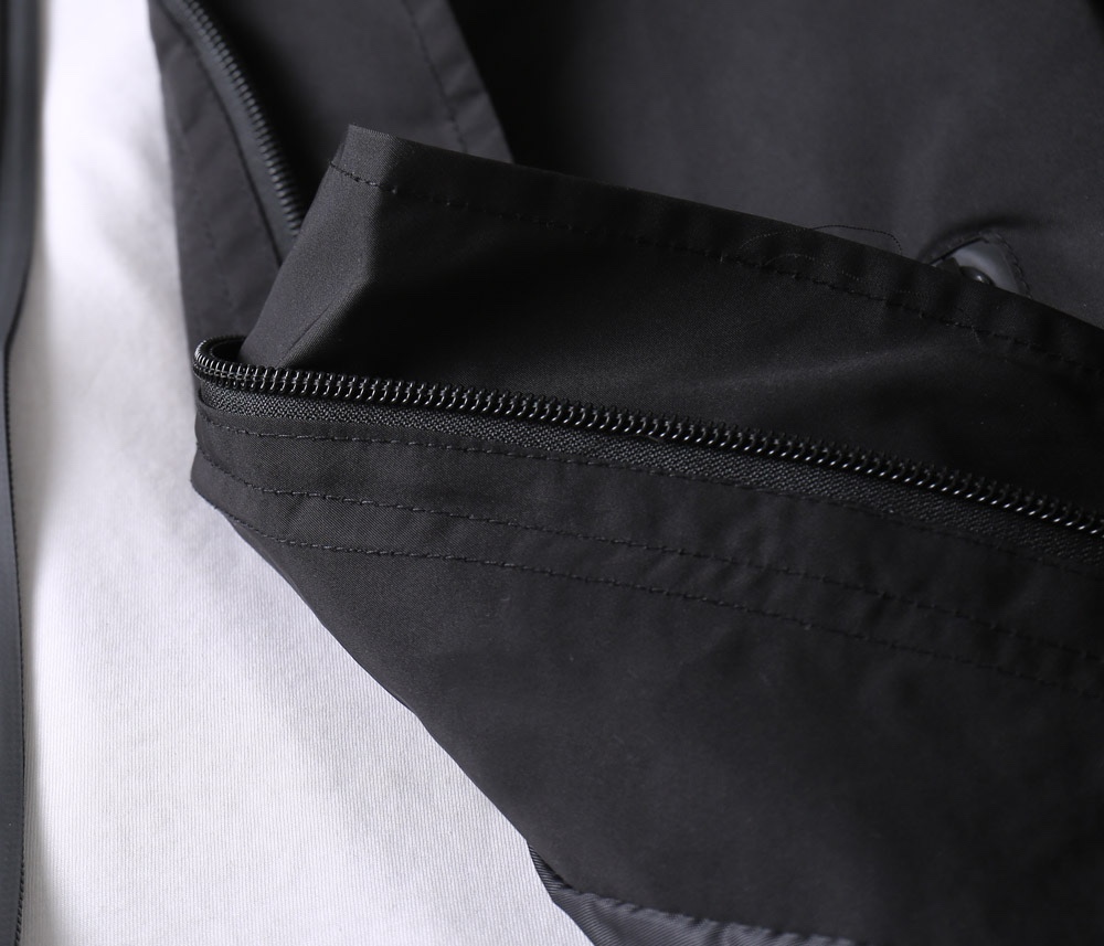 Hoodies & Sweatshirts