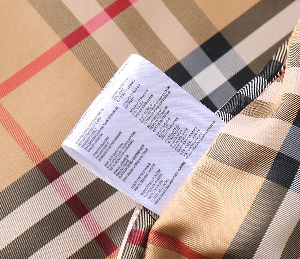 Hoodies & Sweatshirts