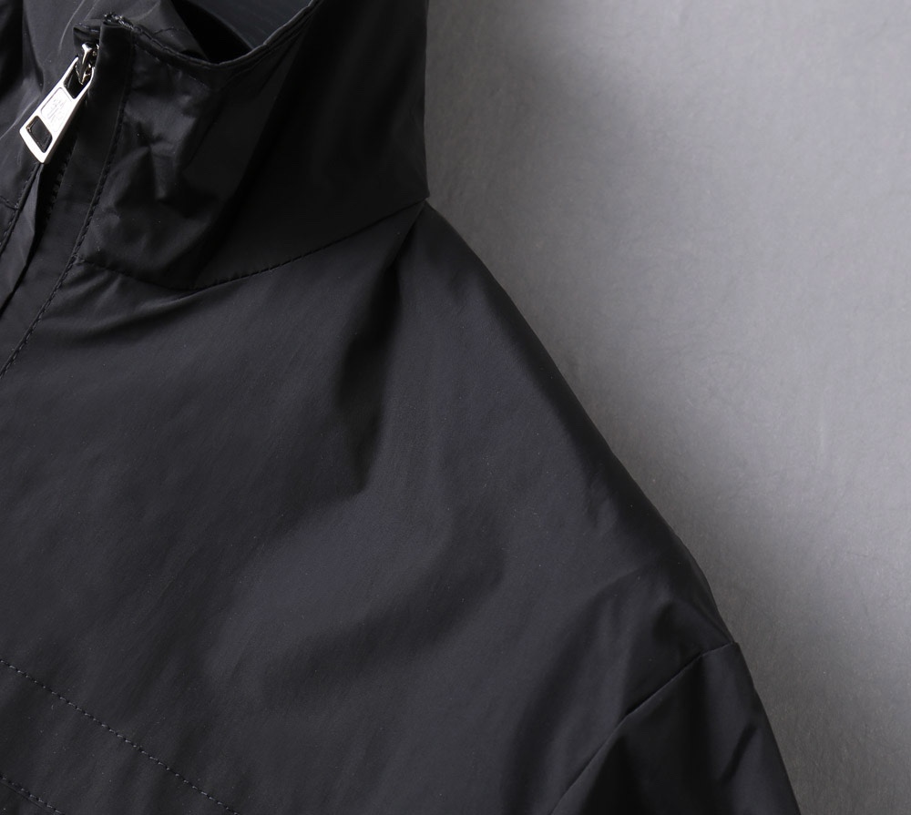 Hoodies & Sweatshirts