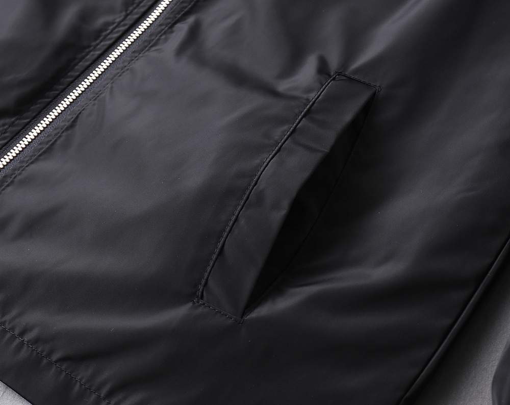 Hoodies & Sweatshirts