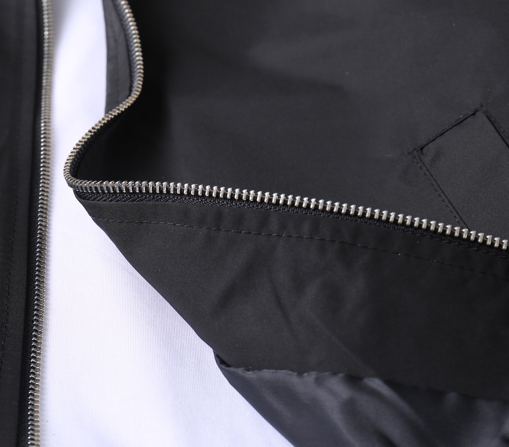 Hoodies & Sweatshirts