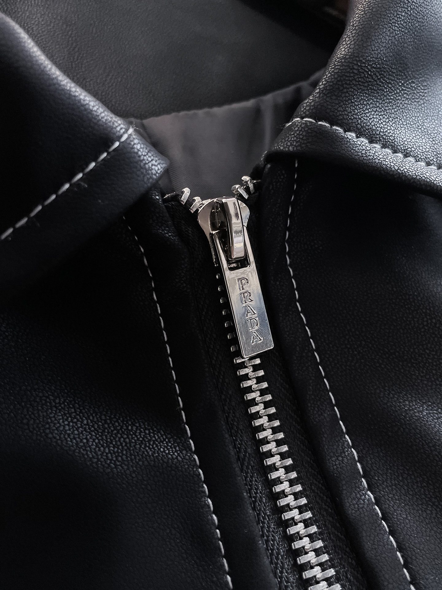 Hoodies & Sweatshirts