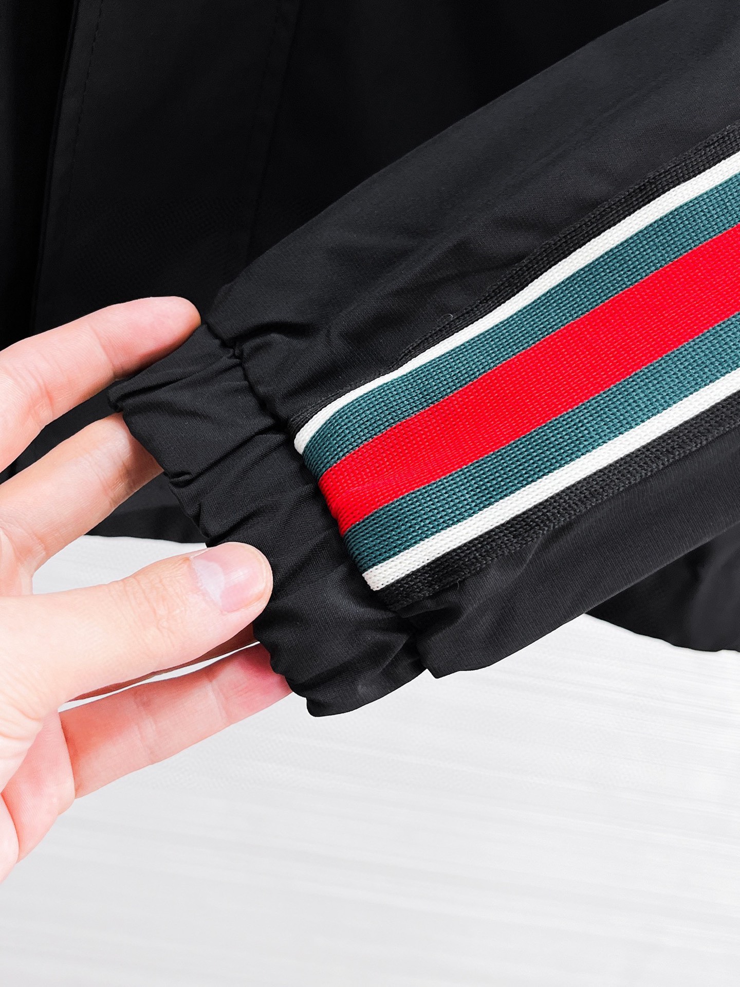 Hoodies & Sweatshirts